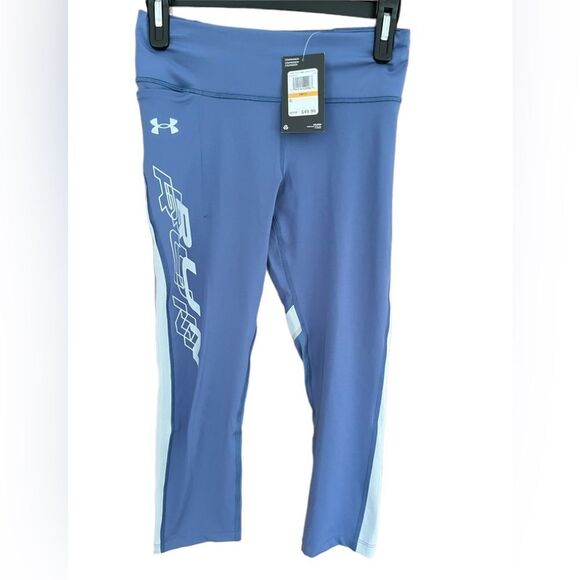New with tags UNDER ARMOUR Women's Size S
Mileage Graphic Capri Leggings. - Picture 5 of 8